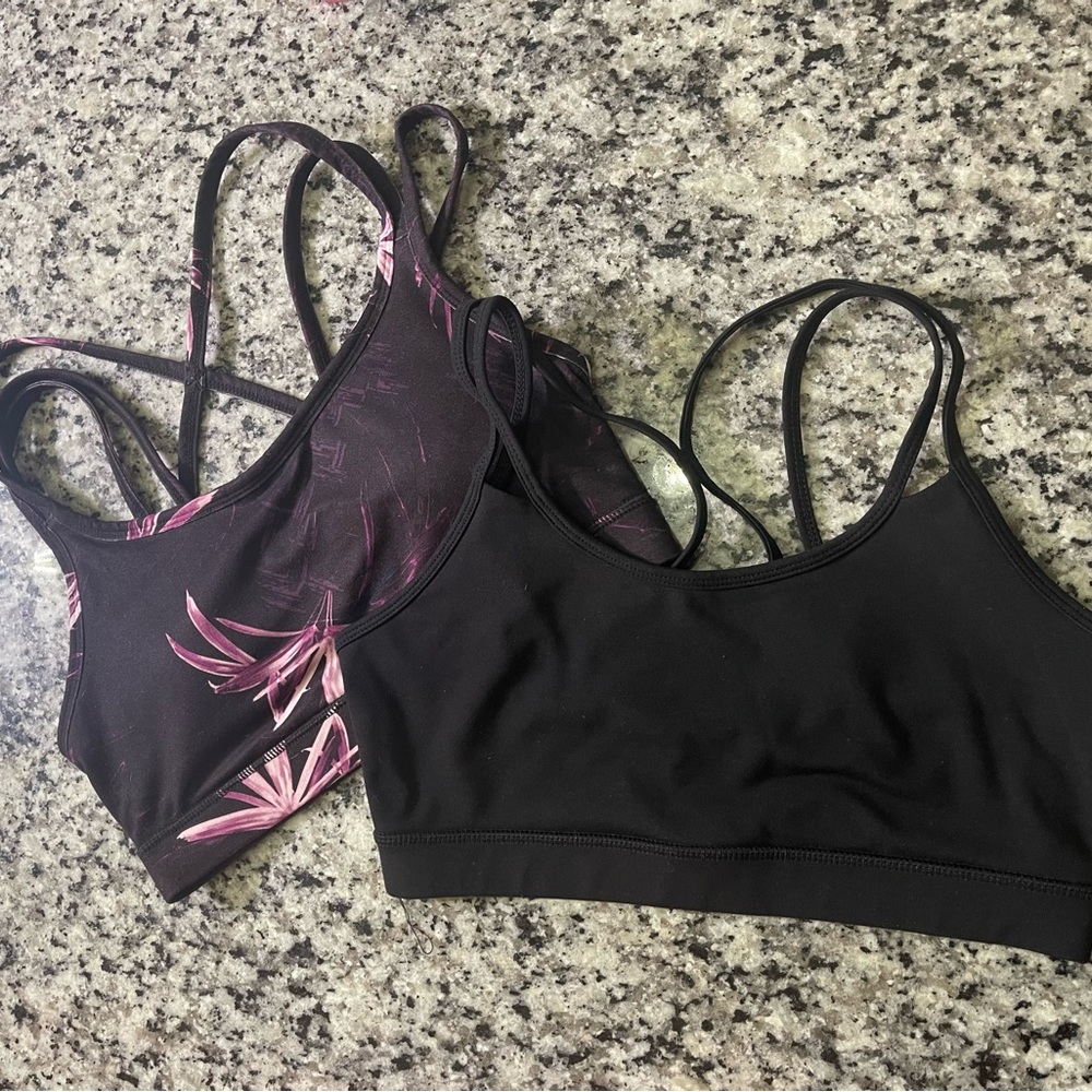Bundle of 2 Gaiam sports bras - small